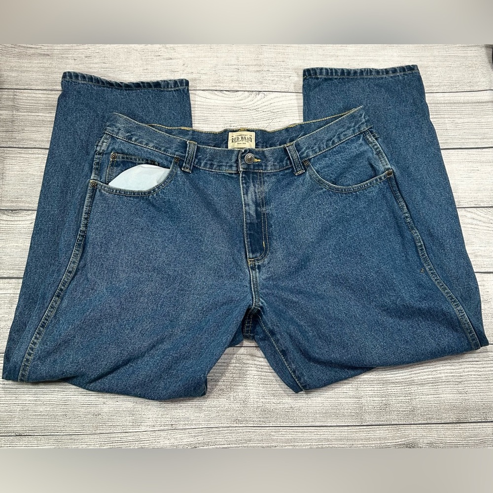 Red Head Mens Jeans 42x30 Med Wash Great
Shape Straight Leg
